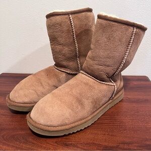 Ugg Australia Cozy Tan Shearling Boots size 7 wide